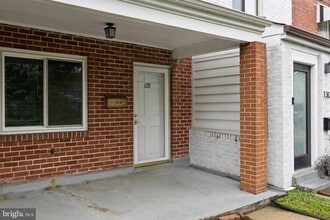 128 33rd St NE in Washington, DC - Building Photo - Building Photo