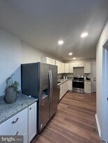 504 Laurens St in Baltimore, MD - Building Photo