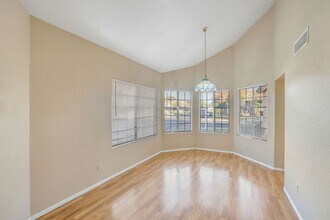 4413 E Hiddenview Dr in Phoenix, AZ - Building Photo - Building Photo