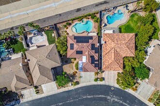 1813 Country Meadows Dr in Henderson, NV - Building Photo - Building Photo