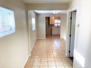 805 N Topeka St in Anaheim, CA - Building Photo - Building Photo