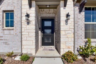 1121 Milfoil Dr in Justin, TX - Building Photo - Building Photo