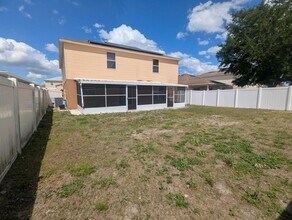 1628 Strathmore Cir in Mount Dora, FL - Building Photo - Building Photo