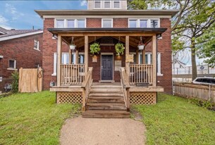 1600 Central St, Unit 1602 in Detroit, MI - Building Photo