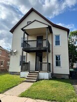 402 Church St in New Britain, CT - Building Photo