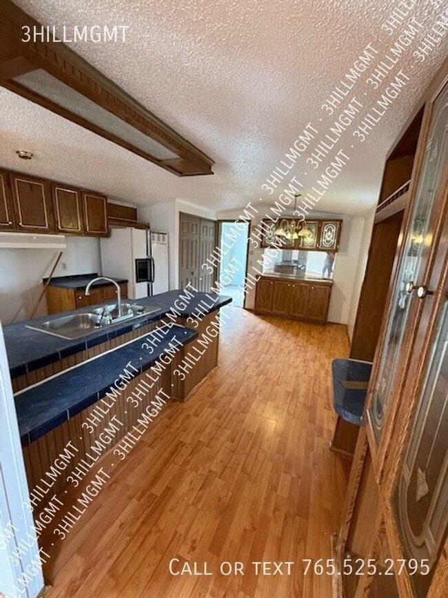 291 Valley Brook Cir in Nitro, WV - Building Photo - Building Photo