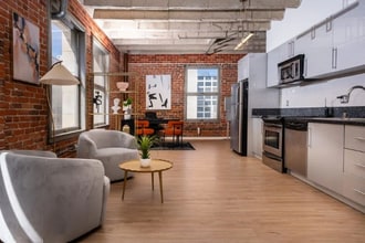 Marley Lofts in Los Angeles, CA - Building Photo - Building Photo