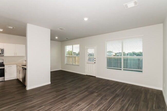 19423 Plantation Maple Dr