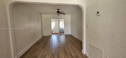 1840 Roosevelt St in Hollywood, FL - Building Photo - Building Photo