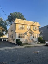 14 Nelson Pl in Maplewood, NJ - Building Photo
