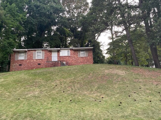 4063 Tara Dr in Forest Park, GA - Building Photo - Building Photo