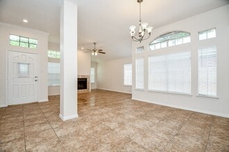 7130 River Garden Dr in Houston, TX - Building Photo - Building Photo