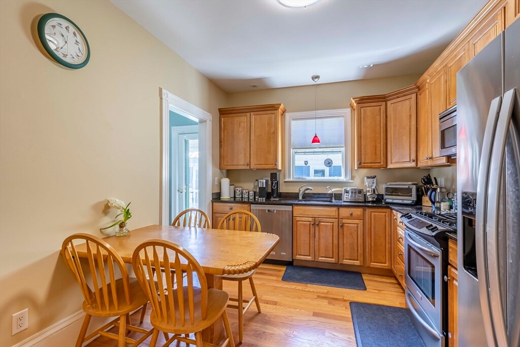 28 Manchester Rd in Brookline, MA - Foto de edificio