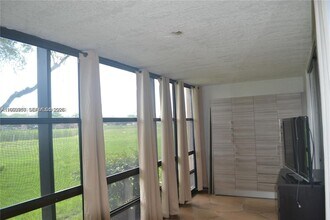 480 NW 76th Ave in Margate, FL - Building Photo - Building Photo