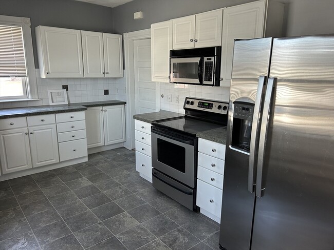 115 Winthrop St-Unit -2 in Winthrop, MA - Building Photo - Building Photo