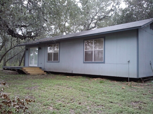 274 Kristine Ln in Kingsbury, TX - Building Photo - Building Photo
