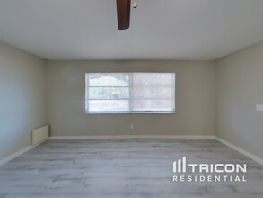 2058 Poinsetta Ave in Clearwater, FL - Building Photo - Building Photo