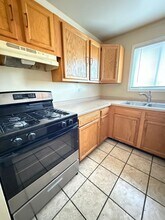 8108 Waterbury Ct in Woodridge, IL - Building Photo - Building Photo
