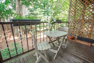 155 Strathmore Rd, Unit 2 in Boston, MA - Building Photo