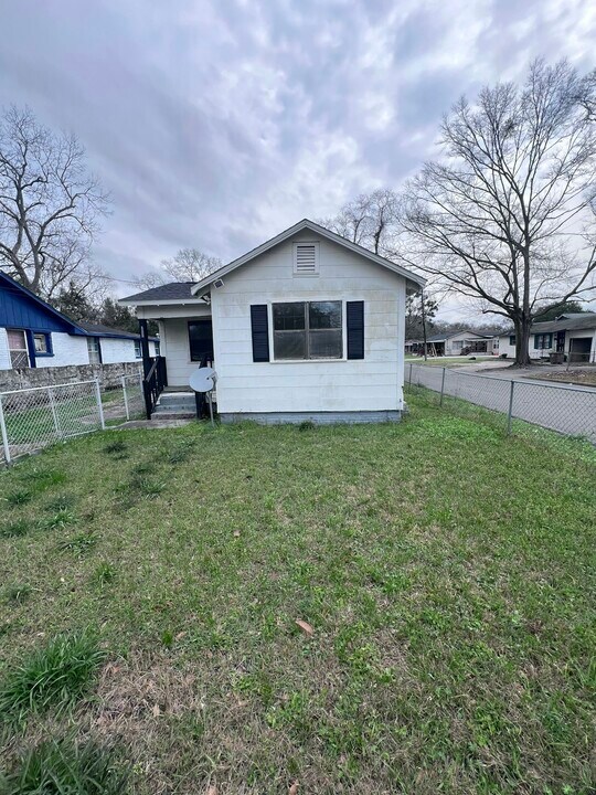500 Summerville St in Mobile, AL - Building Photo