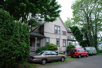 1007 SE 12th Ave in Portland, OR - Foto de edificio - Building Photo