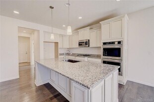 11475 Helena St in Commerce City, CO - Building Photo