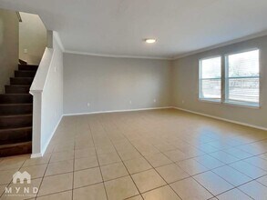 11331 Fine Design in San Antonio, TX - Foto de edificio - Building Photo