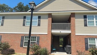 Old Mill Apartments in Pembroke, GA - Building Photo