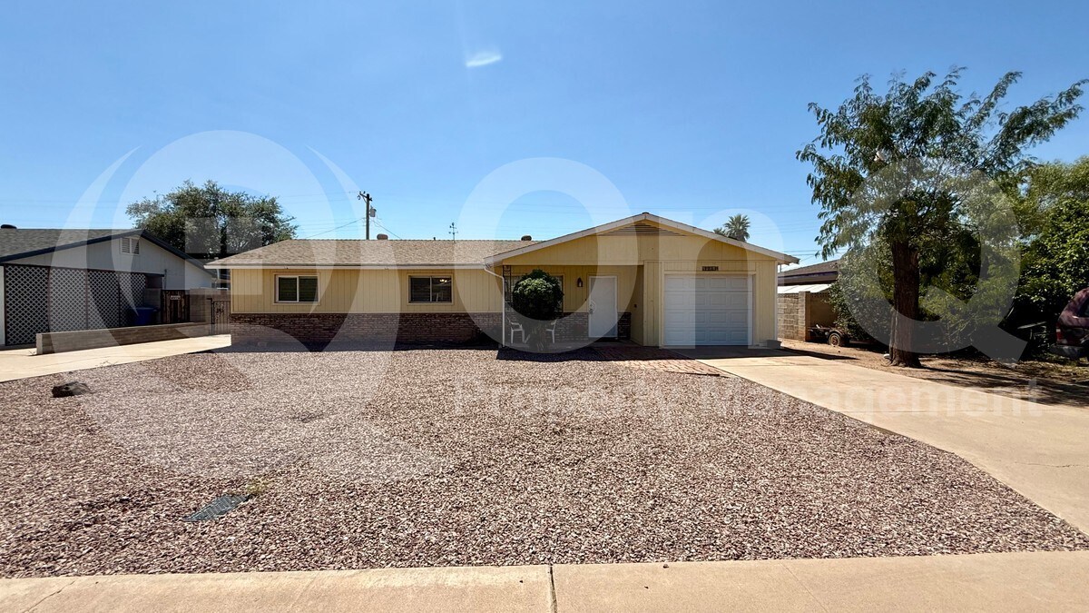 1233 W 9th St in Tempe, AZ - Foto de edificio