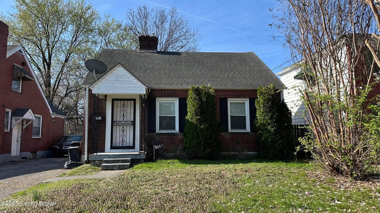 2110 Burwell Ave in Louisville, KY - Foto de edificio