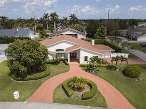 13945 SW 107th Ct in Miami, FL - Building Photo - Building Photo