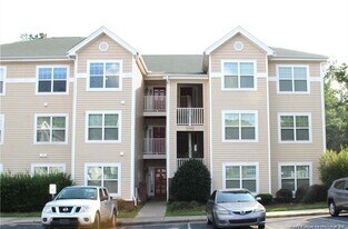 3308 Harbour Pointe Pl in Fayetteville, NC - Building Photo