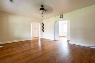 811 Wilbur Ave in Chesapeake, VA - Building Photo - Building Photo