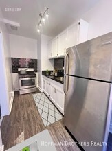 687 Shatto Pl in Los Angeles, CA - Foto de edificio - Building Photo