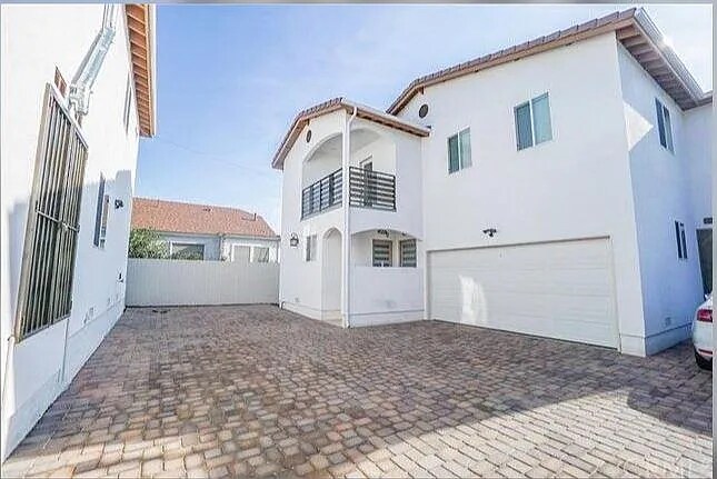 4536 1/2 W 16th Pl in Los Angeles, CA - Foto de edificio - Building Photo