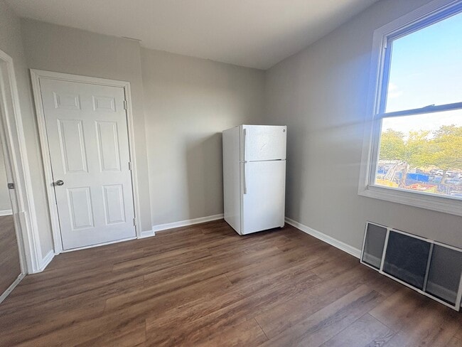 47 Spring St, Unit 3 in New Haven, CT - Foto de edificio - Building Photo