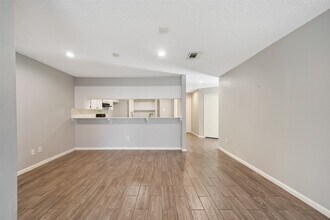 20309 Sunny Shores Dr in Humble, TX - Building Photo - Building Photo