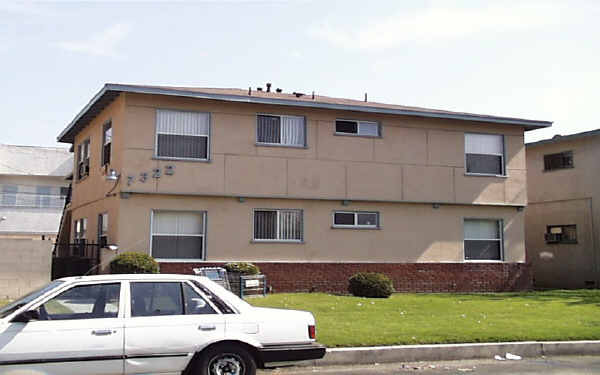 7322 Vista Del Monte Ave in Van Nuys, CA - Building Photo - Building Photo