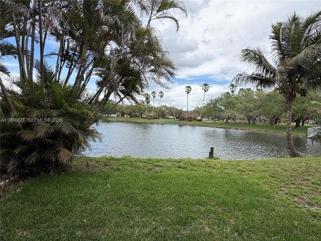 12619 NW 11th Pl in Sunrise, FL - Building Photo - Building Photo