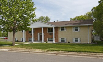 705 3rd St E in Monticello, MN - Building Photo