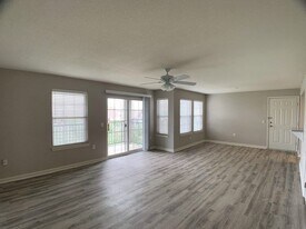 Saddlewood Apartments in Olathe, KS - Building Photo