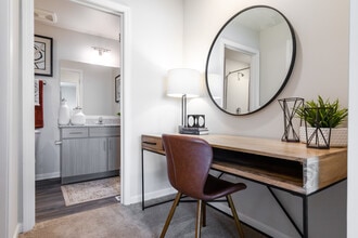 Orland Ridge Towns and Villas in Orland Park, IL - Building Photo - Interior Photo