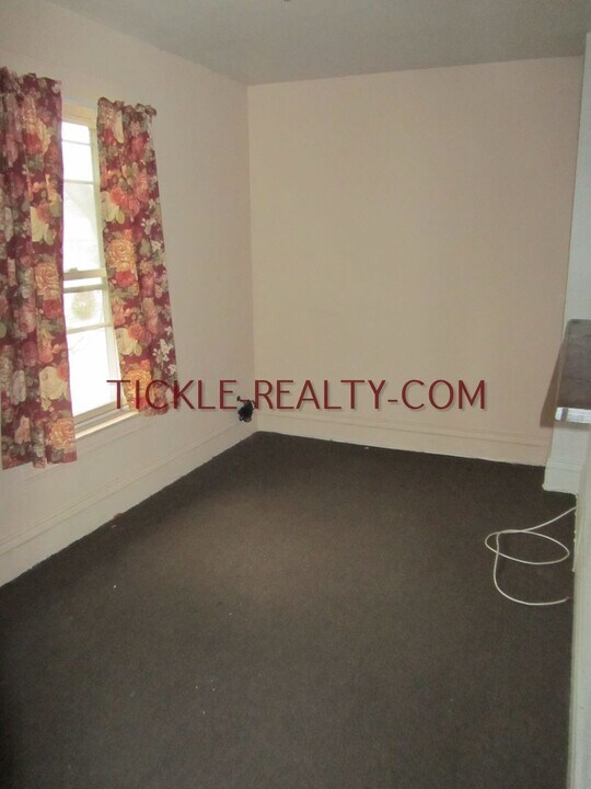15 Jacques St, Unit 2 in Rochester, NY - Building Photo