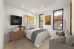 51 W 8th St in New York, NY - Building Photo