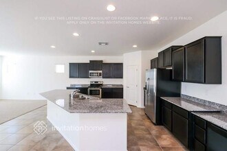 1285 E Dragon Fly Rd in Queen Creek, AZ - Foto de edificio - Building Photo