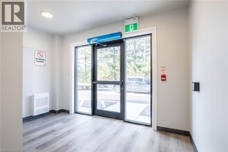 259 King St E in Stoney Creek, ON - Building Photo - Building Photo