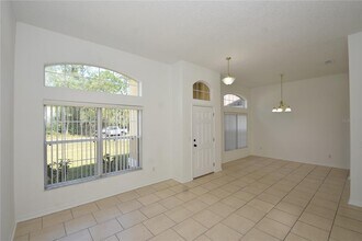 12 Pierce Ln in Palm Coast, FL - Building Photo - Building Photo