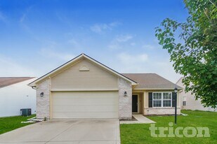 5835 Mosaic Pl in Indianapolis, IN - Building Photo