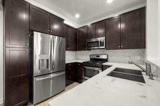 8248 Sepulveda Pl in Panorama City, CA - Building Photo - Building Photo