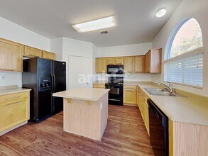 2653 S 89th Dr in Tolleson, AZ - Foto de edificio - Building Photo